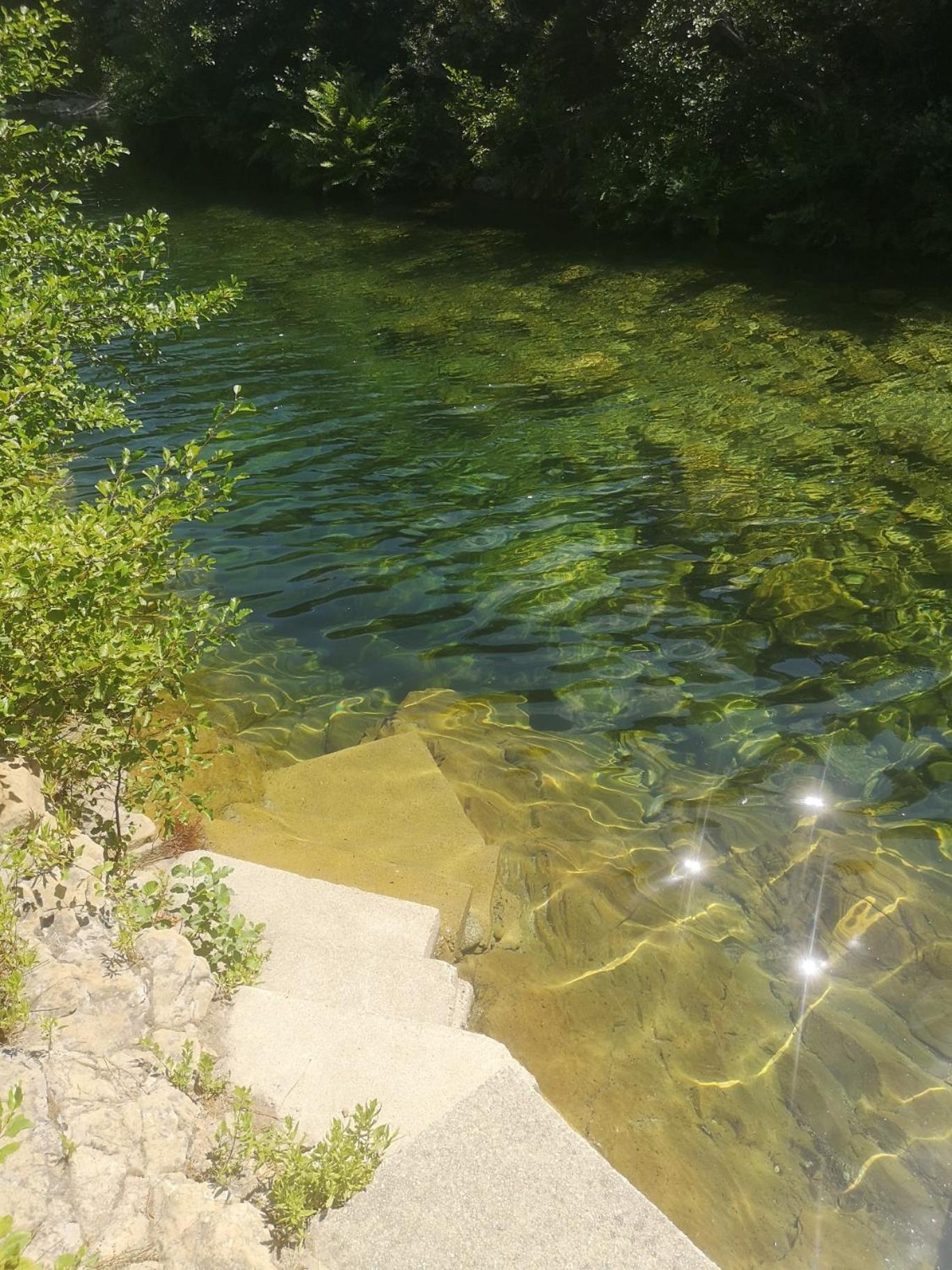 Villa Les Pieds Dans L'Eau Le Pont du Travo Extérieur photo